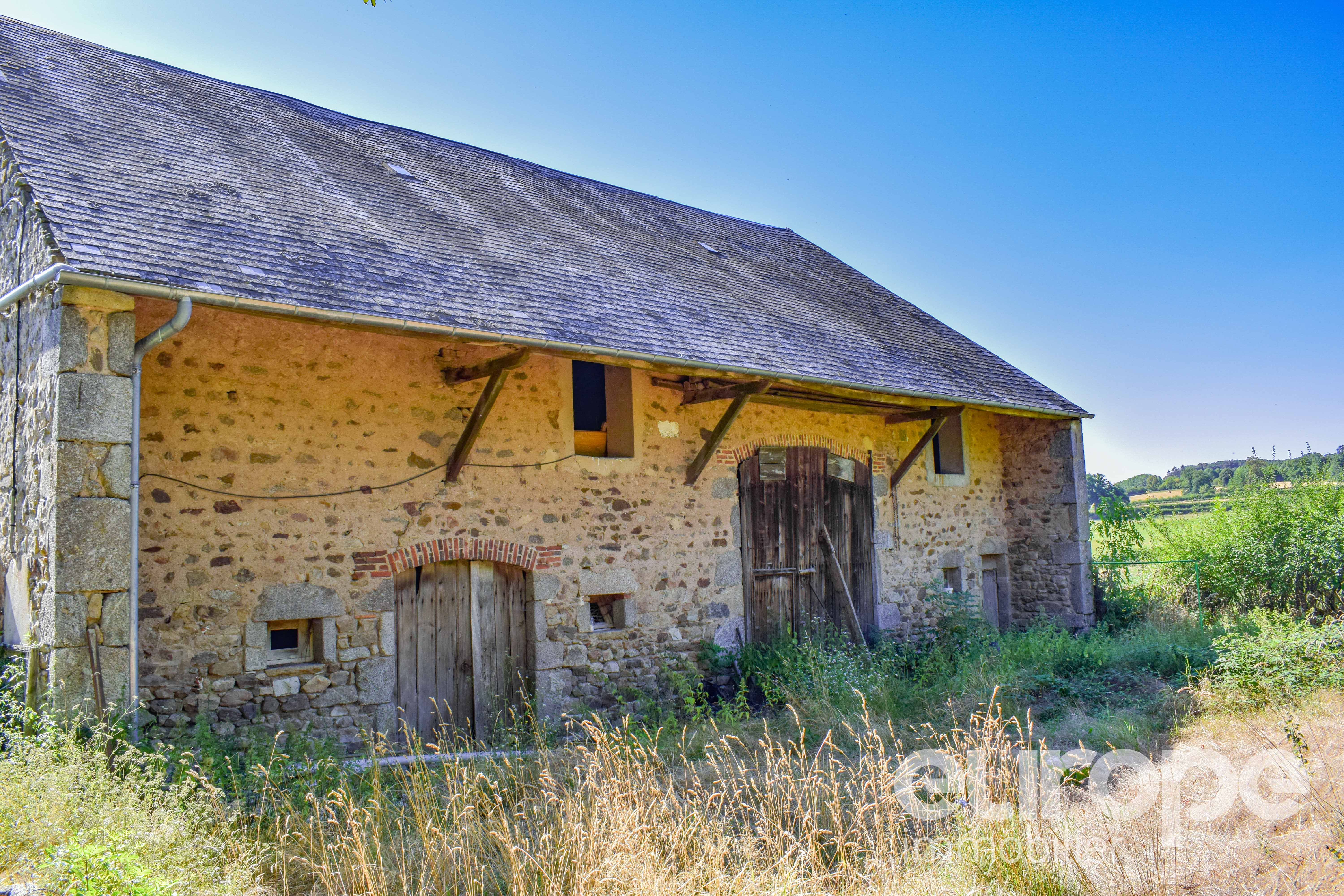 Petite Ferme à Vendre Avec Terrain Lozère vente Grange à rénover | Europe Immobilier